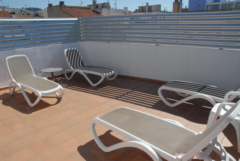 Apartaments Bonaventura 7 Sitges Bagian luar foto