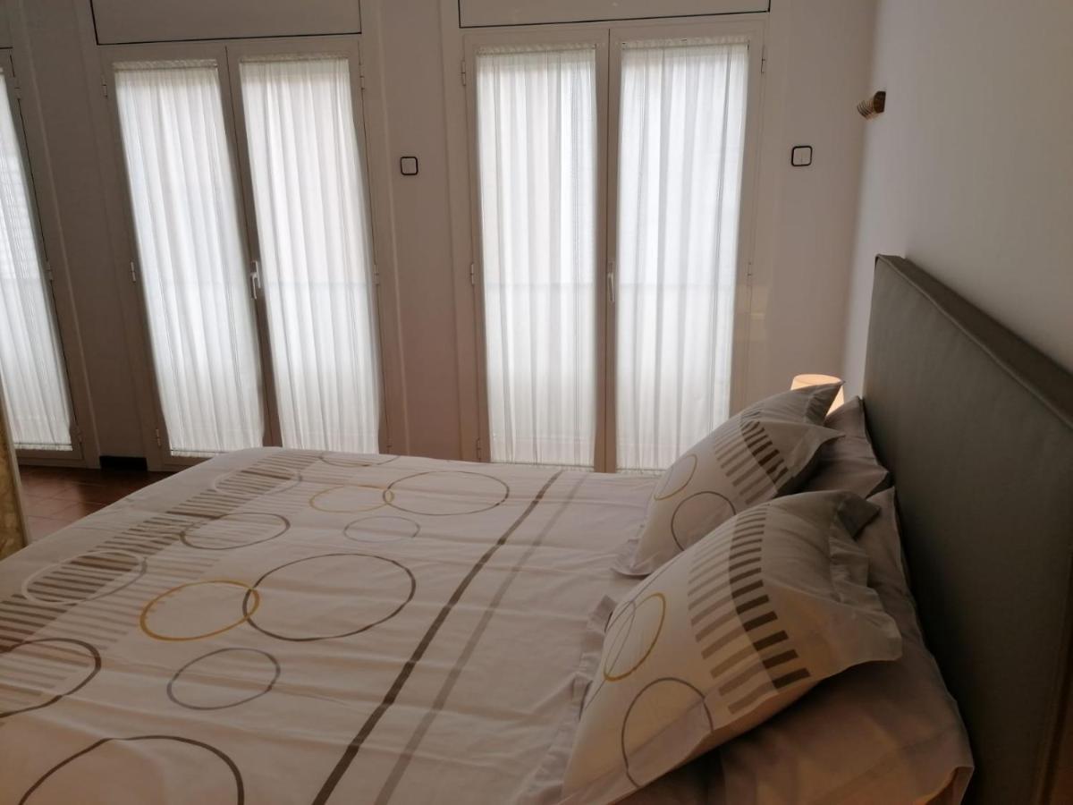 Apartaments Bonaventura 7 Sitges Bagian luar foto